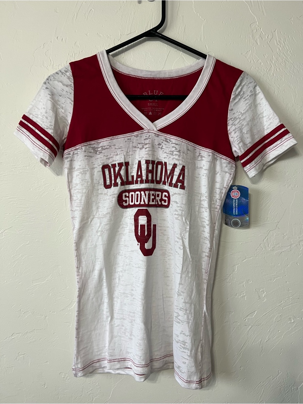 Blue 84 Oklahoma Sooners V-Neck Tee in White and Crimson